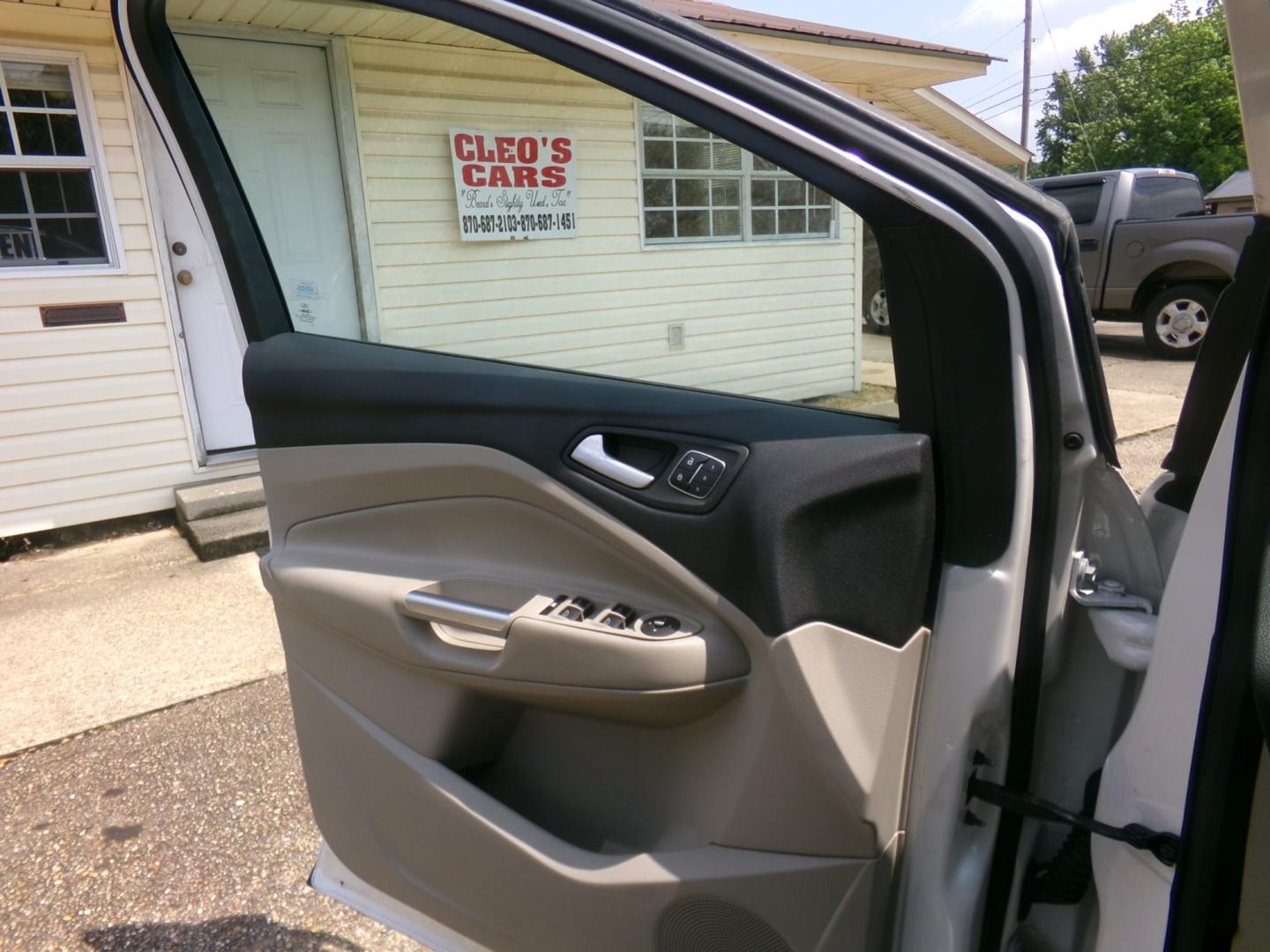 2015 White /Tan Ford Escape Titanium (1FMCU0JX9FU) with an 2.0L Ecoboost engine, automatic transmission, located at 401 First NE, Bearden, AR, 71720, (870) 687-3414, 33.726528, -92.611519 - Photo#6